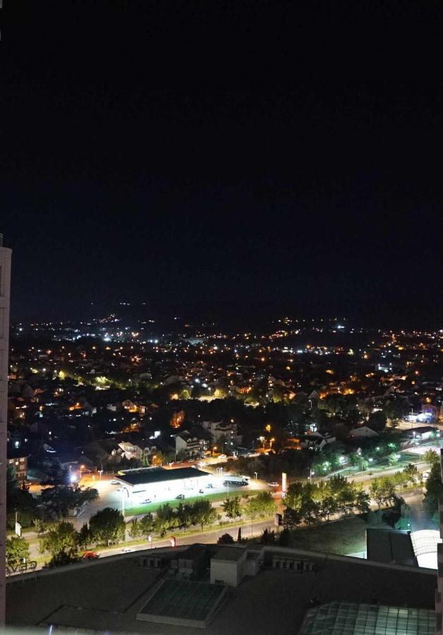 Skopje Sky City 19Th Floor Twin & 12Th Floor & 25Th & 33 Floor Apartments & With Pool & Spa & Gym & Parking Included In Price Buitenkant foto