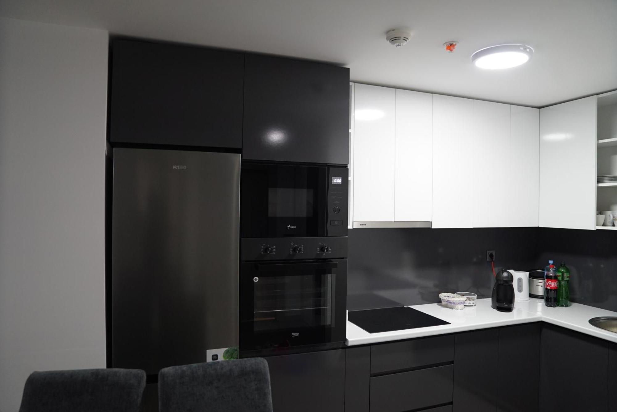 Skopje Sky City 19Th Floor Twin & 12Th Floor & 25Th & 33 Floor Apartments & With Pool & Spa & Gym & Parking Included In Price Buitenkant foto