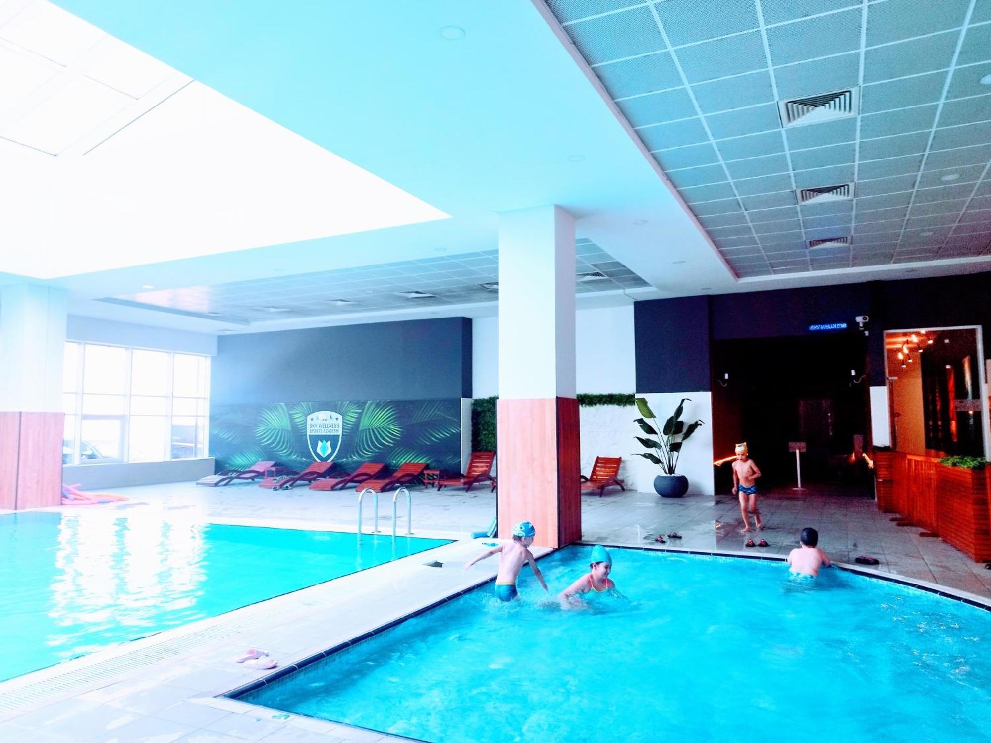 Skopje Sky City 19Th Floor Twin & 12Th Floor & 25Th & 33 Floor Apartments & With Pool & Spa & Gym & Parking Included In Price Buitenkant foto