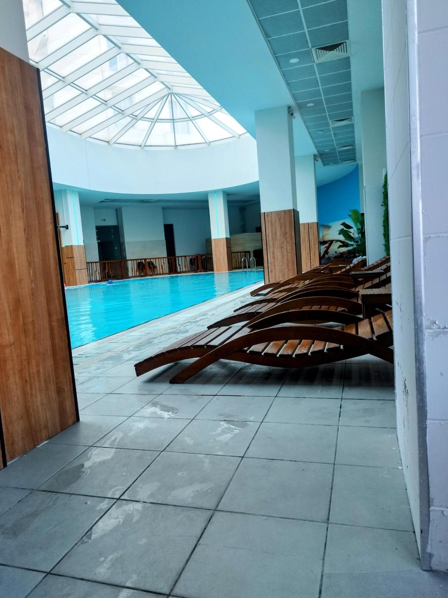 Skopje Sky City 19Th Floor Twin & 12Th Floor & 25Th & 33 Floor Apartments & With Pool & Spa & Gym & Parking Included In Price Buitenkant foto