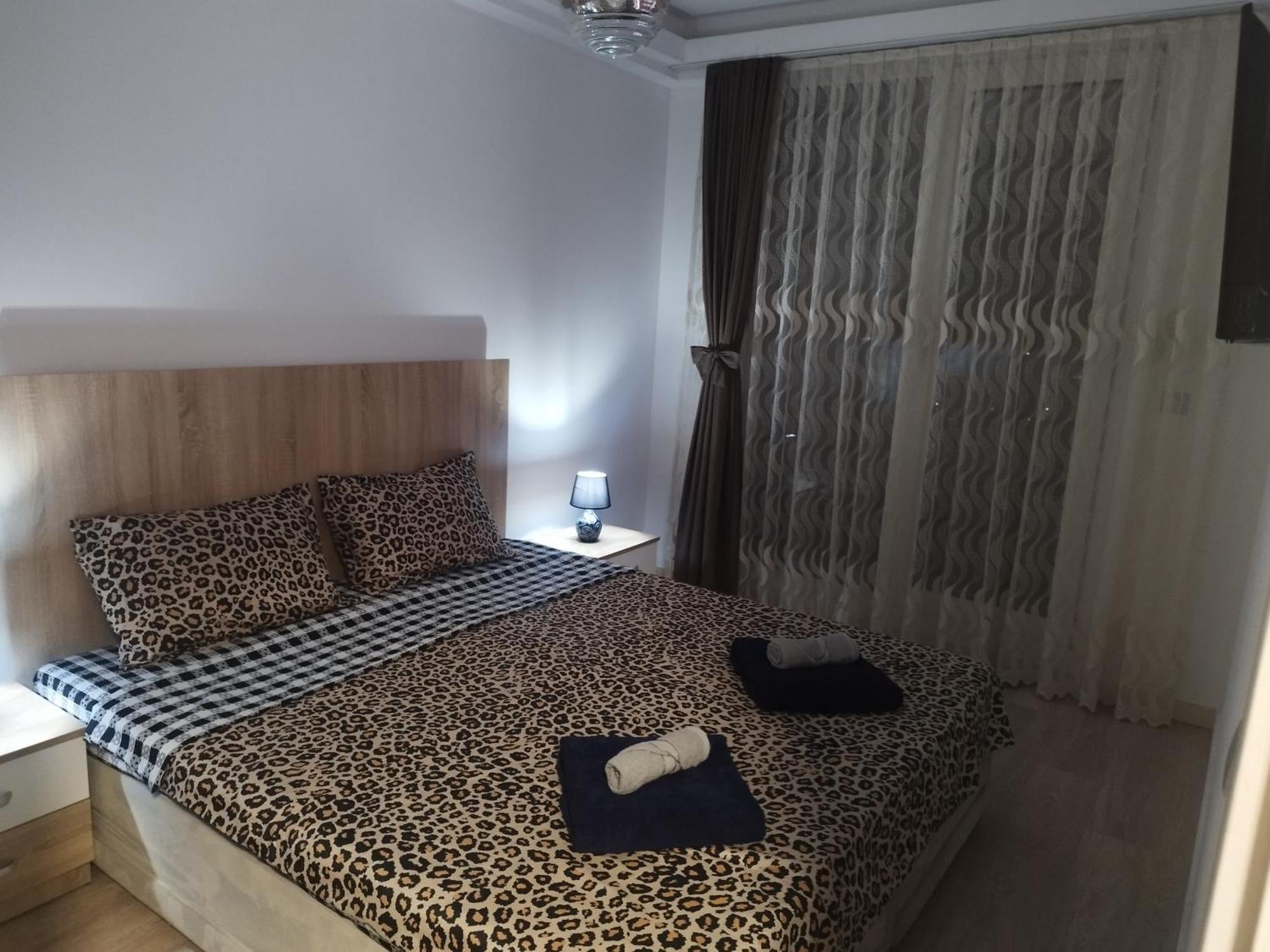 Skopje Sky City 19Th Floor Twin & 12Th Floor & 25Th & 33 Floor Apartments & With Pool & Spa & Gym & Parking Included In Price Buitenkant foto